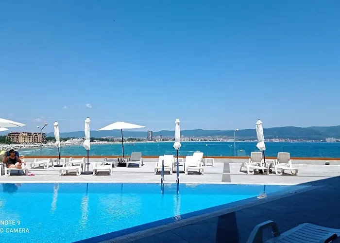 Paradiso 'в' 109 Large Cozy Appartamento