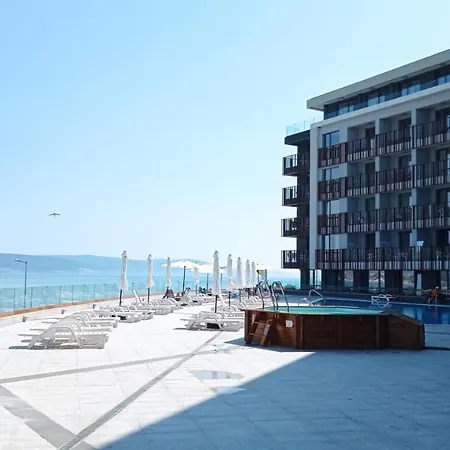 Paradiso 'в' 109 Large Cozy Apartament *