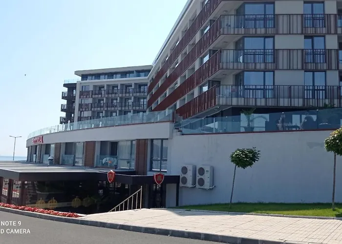 Paradiso 'в' 109 Large Cozy Apartament *