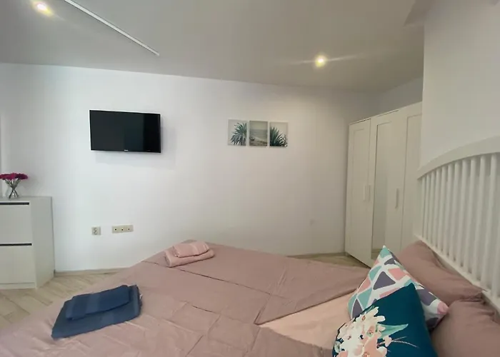 Paradiso 'в' 109 Large Cozy Apartament